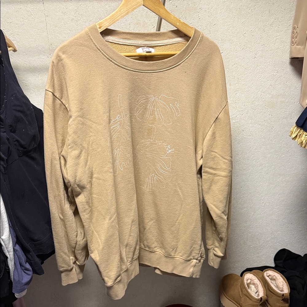 Women's Tan Sweatshirt with Leaf Design